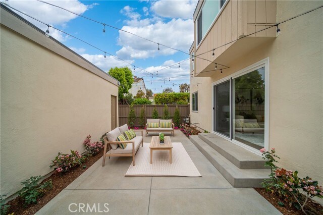 Foto del edificio - 15 Willow Tree Ln