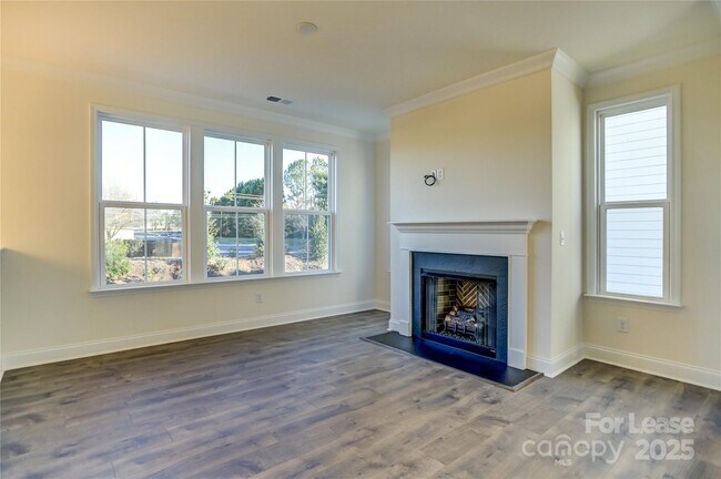 Foto del edificio - 14104 Loyola Ridge Dr