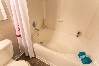 2BR, 1BA - Cannes - Regatta
