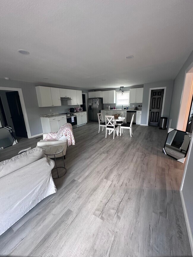 Foto del edificio - Brooks Street Quadplex - Fyffe