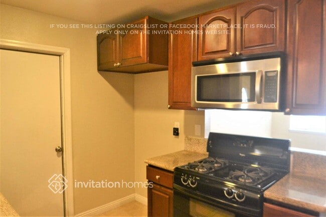 Building Photo - 810 Trinidad Way