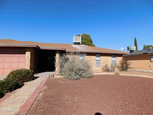 Building Photo - 11249 War Feather Dr