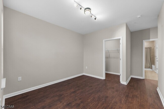 Foto del edificio - 1038 Station Rd