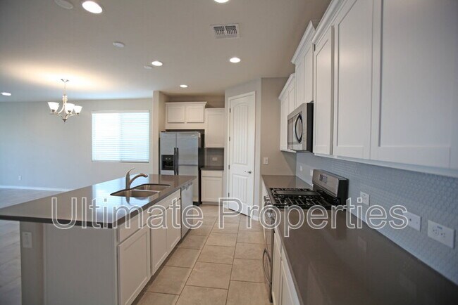 Building Photo - 14563 W Dahlia Dr
