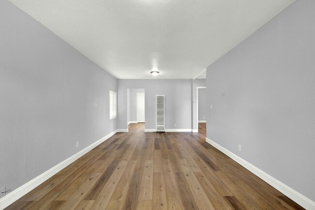 Building Photo - Great 2 Bed 1 Bath House in Vallejo -- AVA...