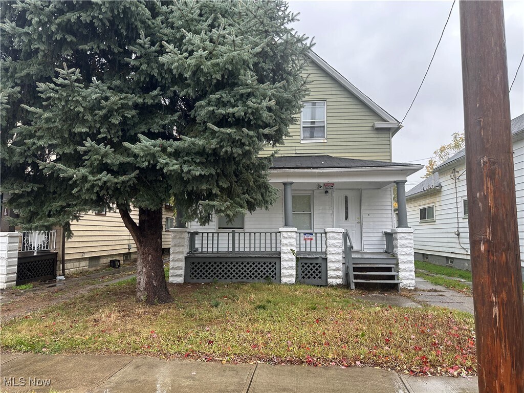 3823 E 54th St Cleveland, OH 44105 – photo 1