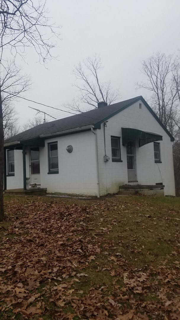 Building Photo - 1249 Valley Rd