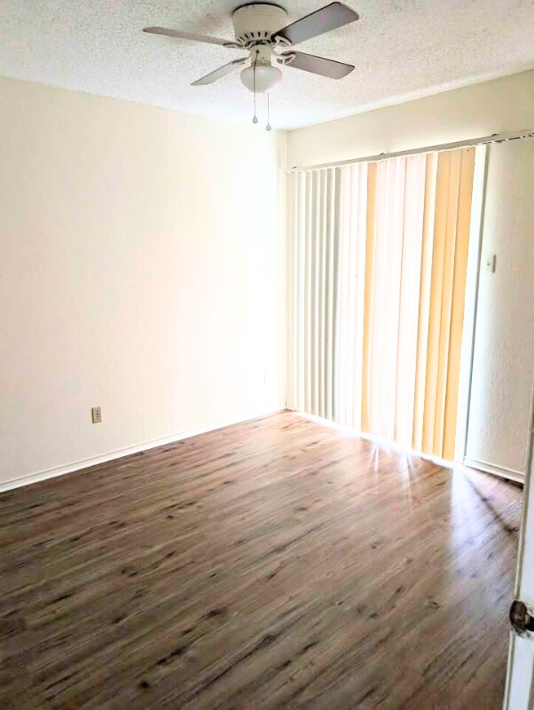 Foto del edificio - 505 Hackberry St