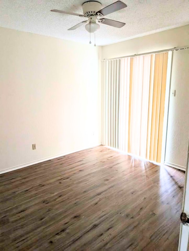 Building Photo - 505 Hackberry St