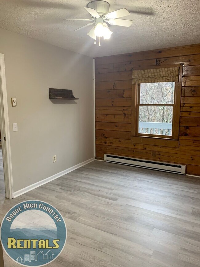 Foto del edificio - 182 Alpine Acres Rd