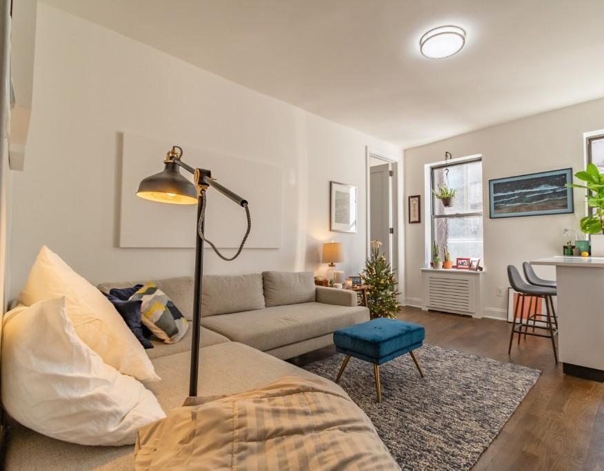 Foto del edificio - 71 W 12th St