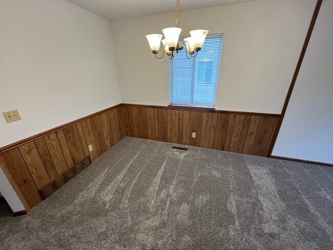 Building Photo - 231 Felch St