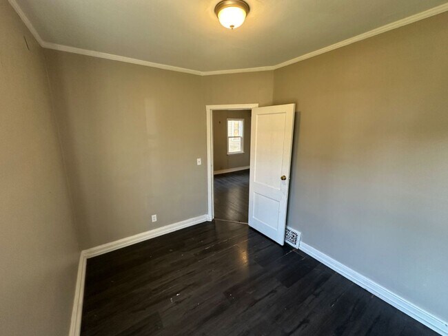 Foto del edificio - 2528-2530 N 41st St. (Duplex)
