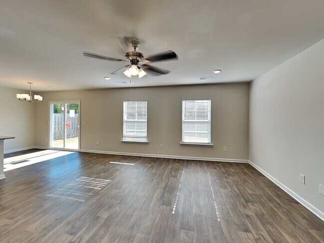 Building Photo - 464 Red Poll Wy