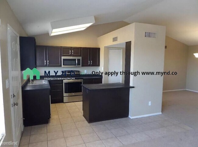 Foto del edificio - 4 br, 2 bath House - 1717 E Shasta St