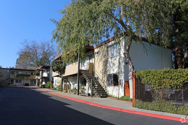 Building Photo - Birchwood Apartments