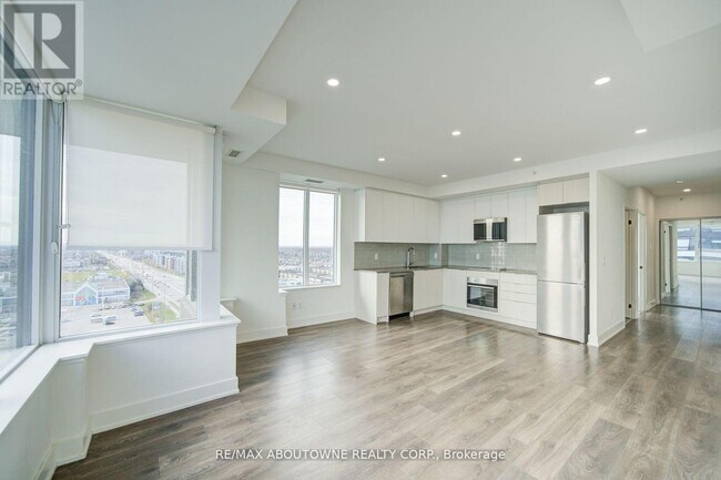 Building Photo - 2489 Taunton Rd