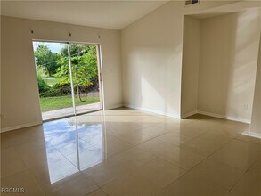 Building Photo - 10743 Robinson St