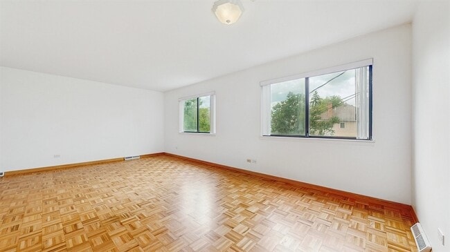 Building Photo - 211 Skokie Blvd