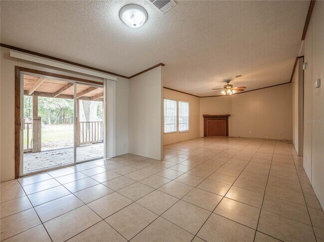 Building Photo - 1604 Pineford Rd