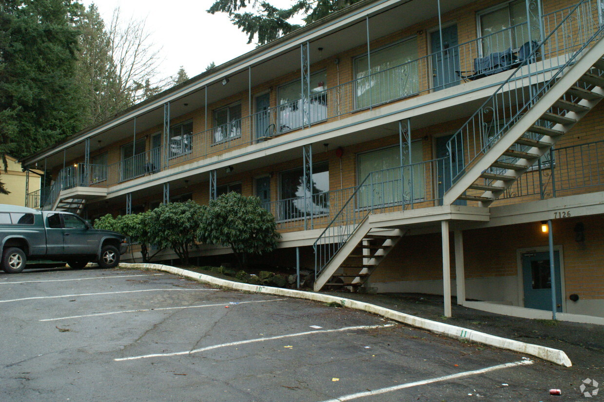 Primary Photo - The Sherwood Apartments