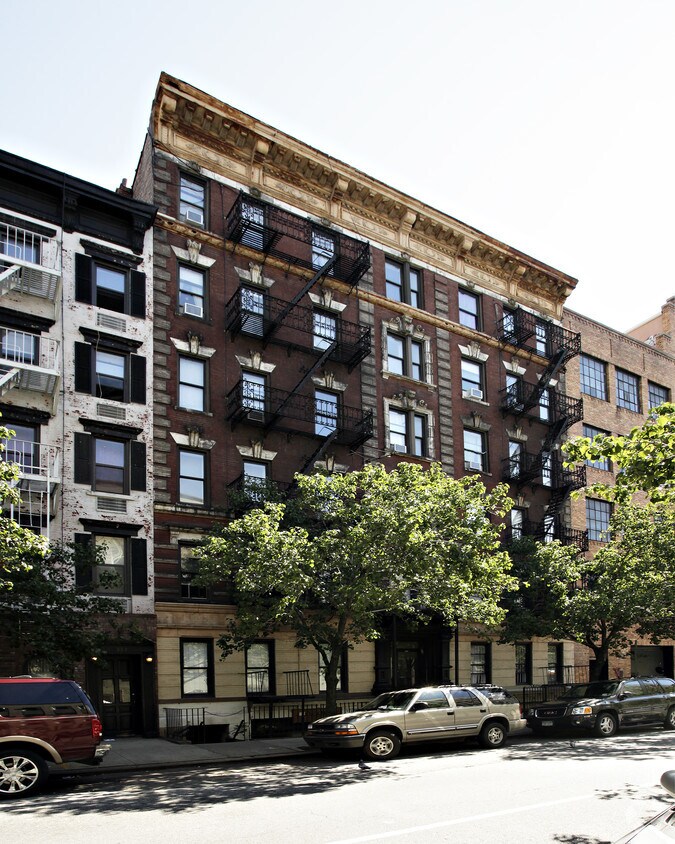 Foto del edificio - 325 E 21st St