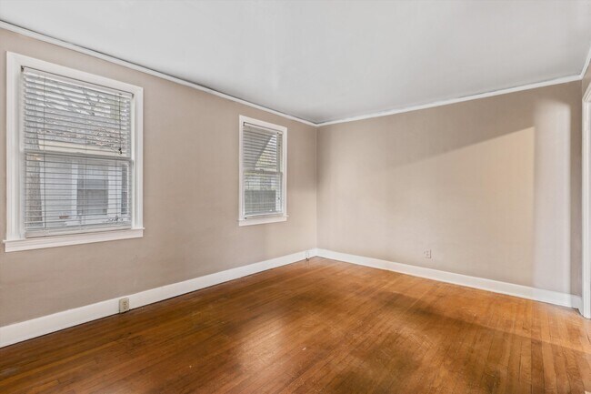 Foto del edificio - 3684 Marion Ave