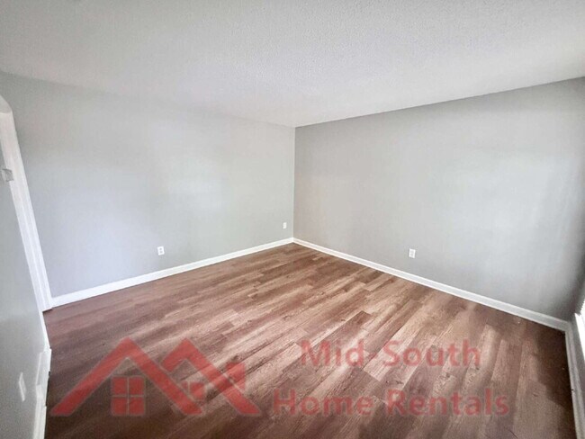 Building Photo - 4627 Crystal Springs Dr