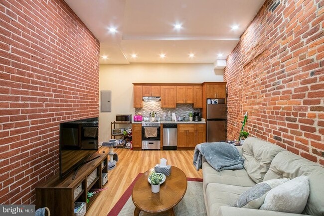 Building Photo - 1122 Passyunk Ave