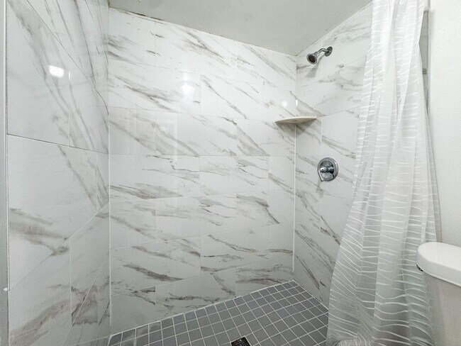 Building Photo - Updated one bedroom in Villa Del Sol Community