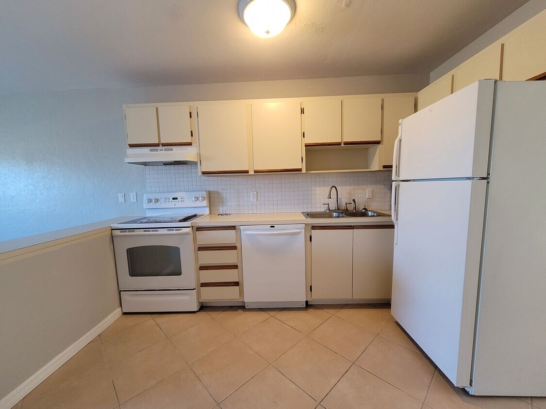 Primary Photo - 4513 SW 8th Ct