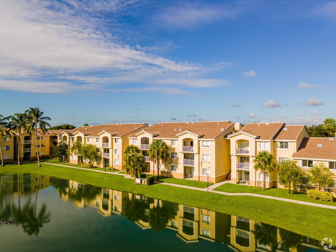 Foto principal - Royal Grand Condominiums