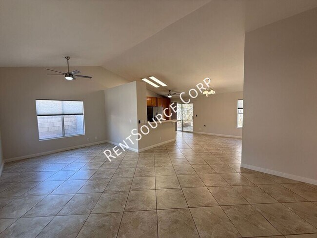 Building Photo - 2501 Summerchase Ave