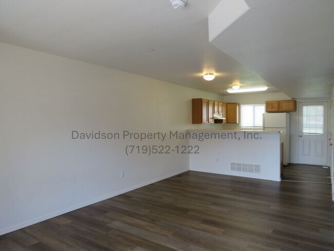 Foto del edificio - Great 3 Bedroom Condo the Briargate Area