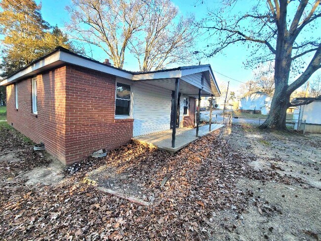 Foto del edificio - 4 Jordan Ln