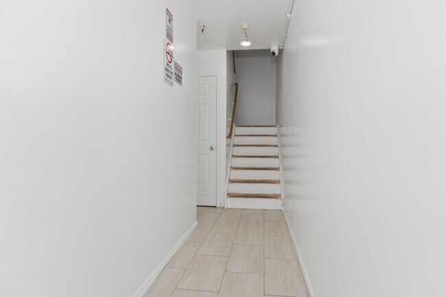 Foto del edificio - 639 E 226th St