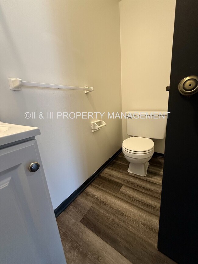 Foto del edificio - 9219 Central St