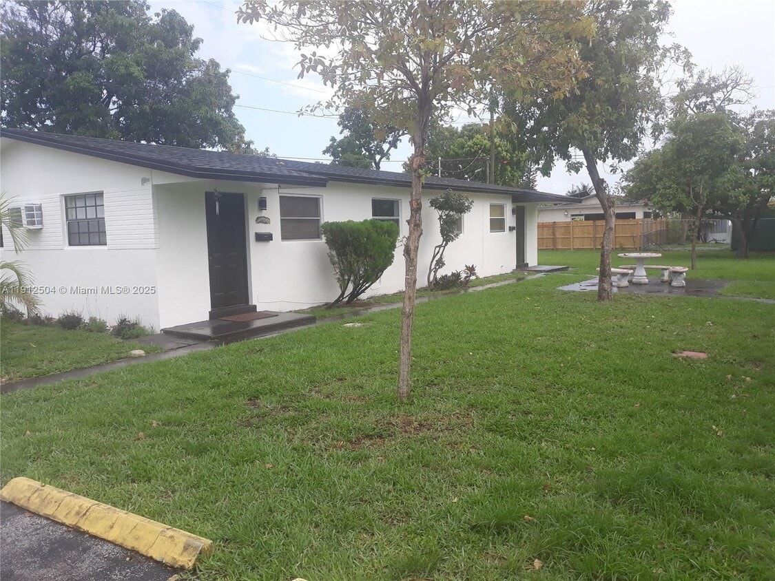 Primary Photo - 601 NW 4th Ct