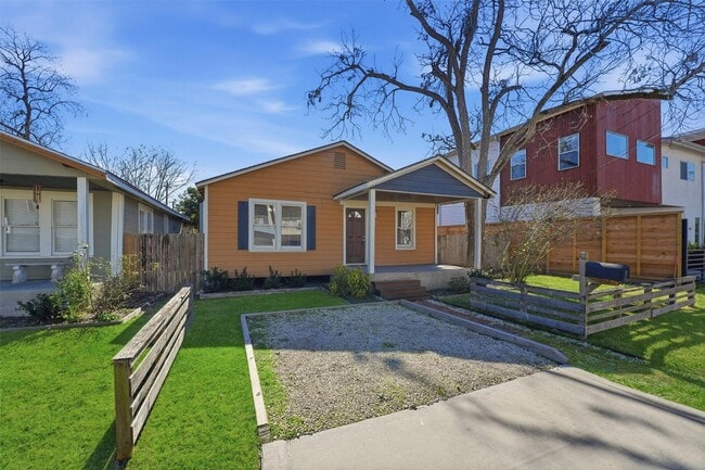 Building Photo - 1110 E 27th St