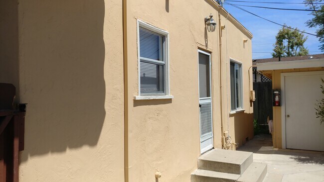 Foto del edificio - 7109 Amherst Street