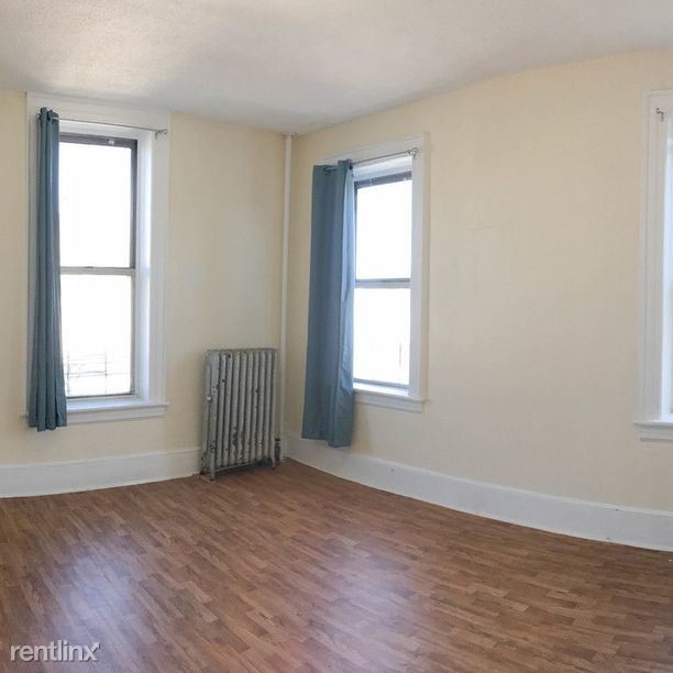 Foto del edificio - 2132 Beverley Rd
