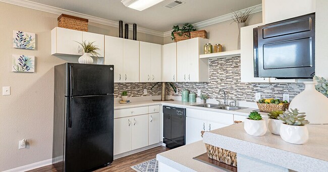 Photo - Bonus Perk: Up to $500 off—Just for Moving... Apartment