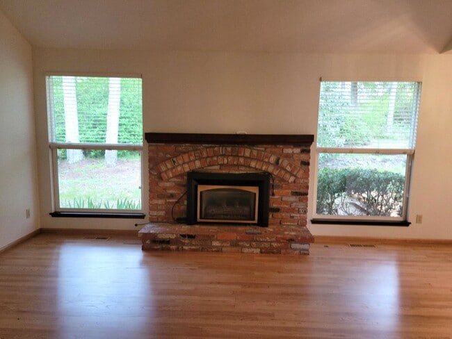 Foto del edificio - 3 Bedroom Rambler in CK School District