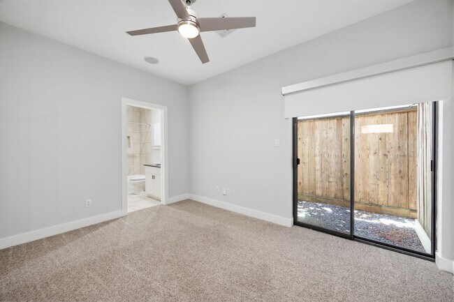 Foto del edificio - 4202 Spencer St