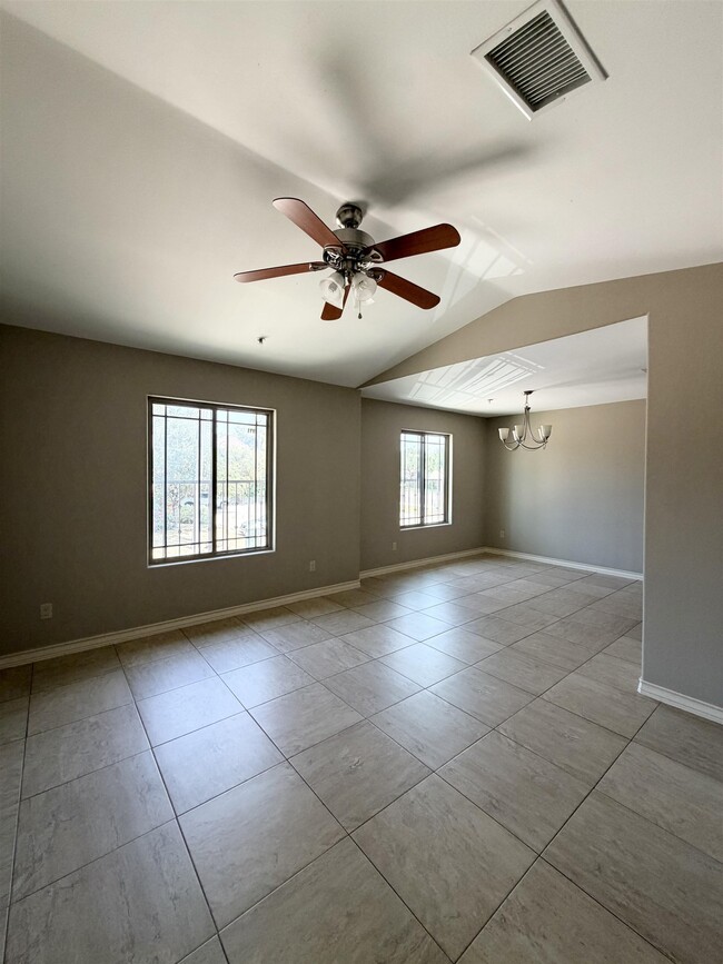 Building Photo - 408 Shiloh Dr