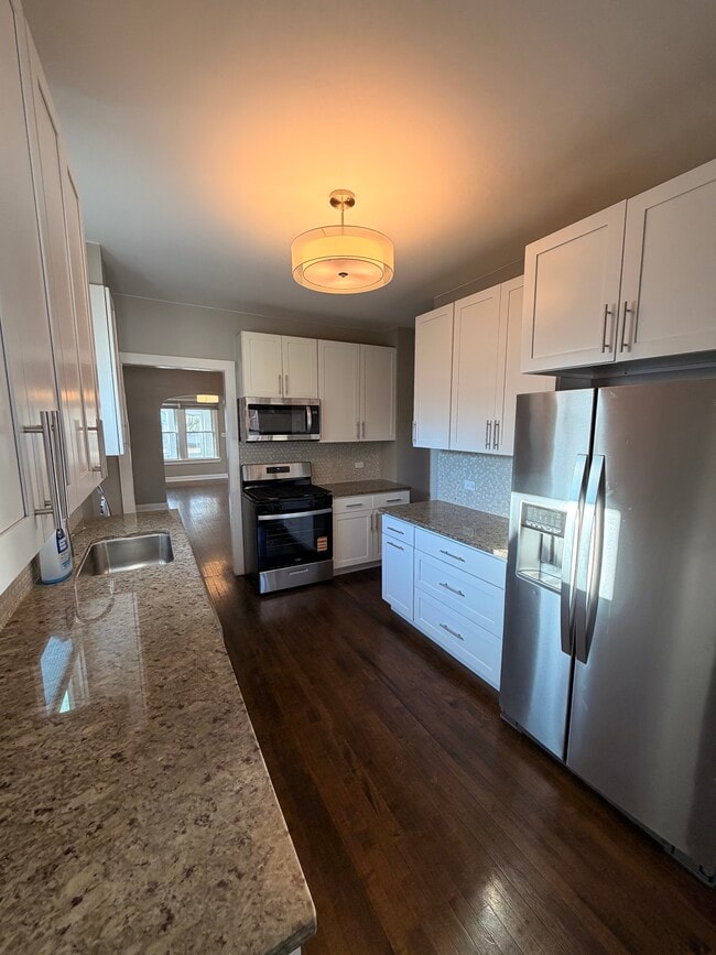 Foto del edificio - 856 Woodlawn Ave