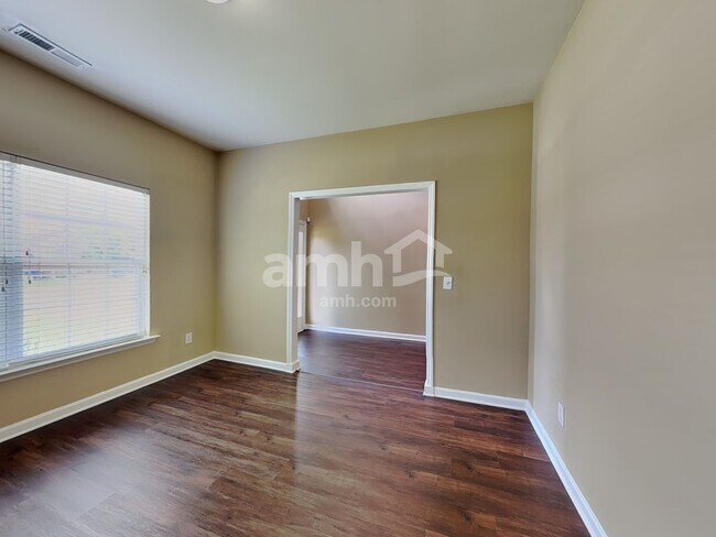 Foto del edificio - 2601 Framer Ln