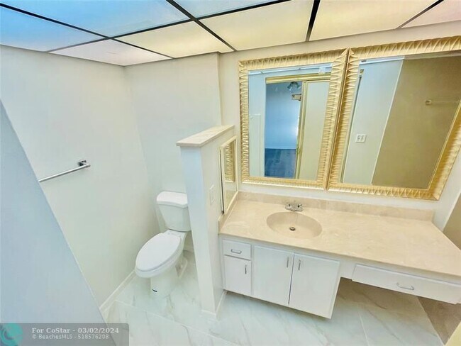 Foto del edificio - 9355 SW 8th St