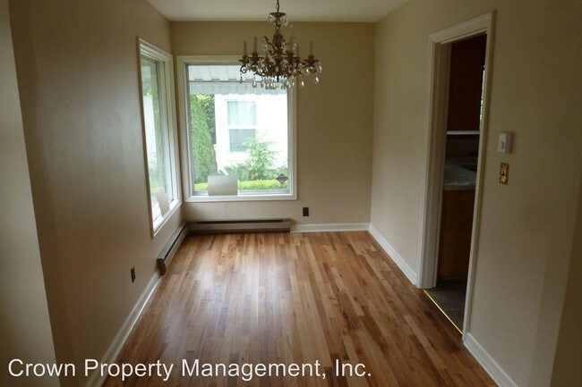 Building Photo - 2 br, 1 bath House - 2535 Laurel Ave NE