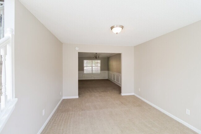 Foto del edificio - 1972 Bridgestone Cir